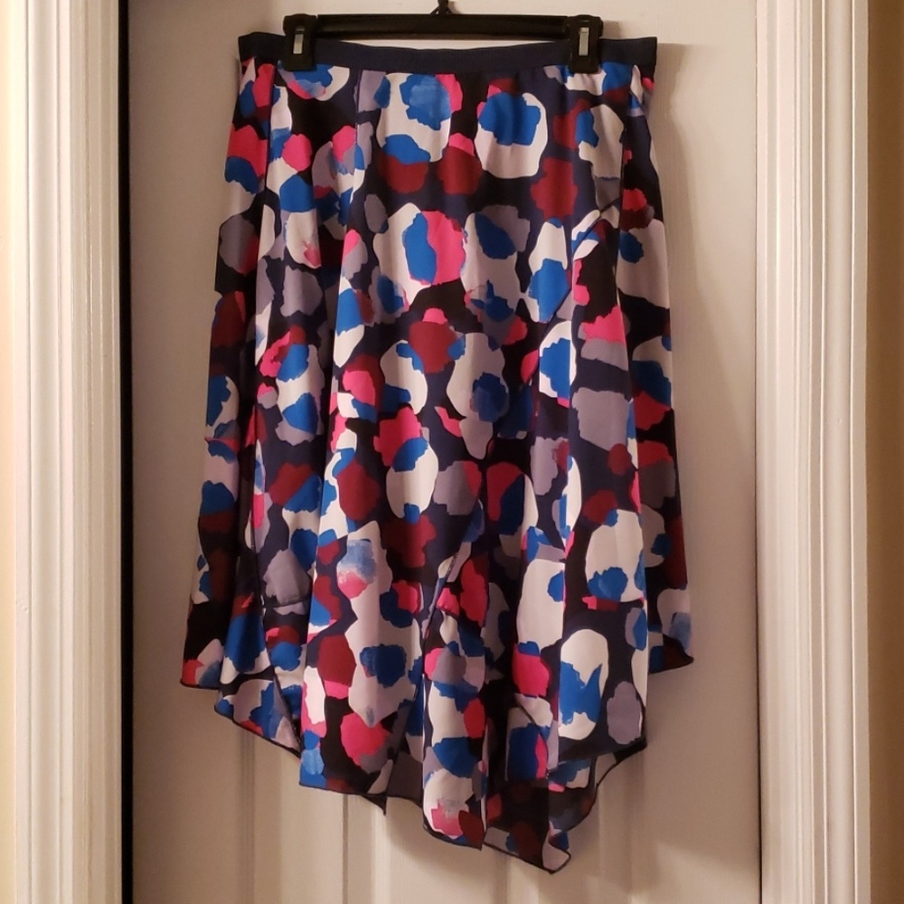 NWT - SKIRT